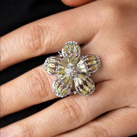 Paparazzi Botanical Ballroom - Yellow Ring